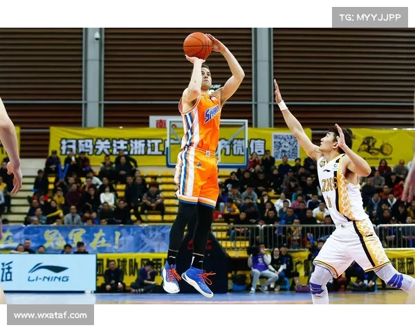 战术革新与团队协作:探析CBA球队成功的核心驱动力 战术革新与团队协作:探析CBA球队成功的核心驱动力